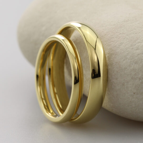 Sustainable 18ct Gold Polished Court Wedding Rings