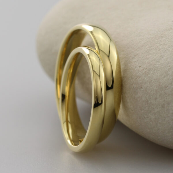 Eco 18ct Gold Polished Court Wedding Rings