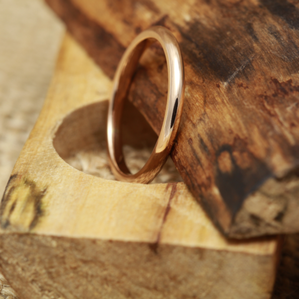Environmentally Friendly Rose Gold Ring with a Polished Finish