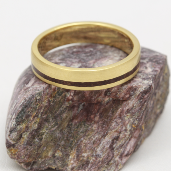 Handmade 18ct Gold Memory Ring