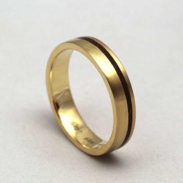 Unique 18ct Gold Memory Ring