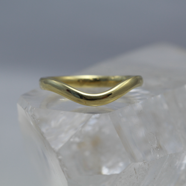 Ethical 18ct Gold Curved Wedding Ring