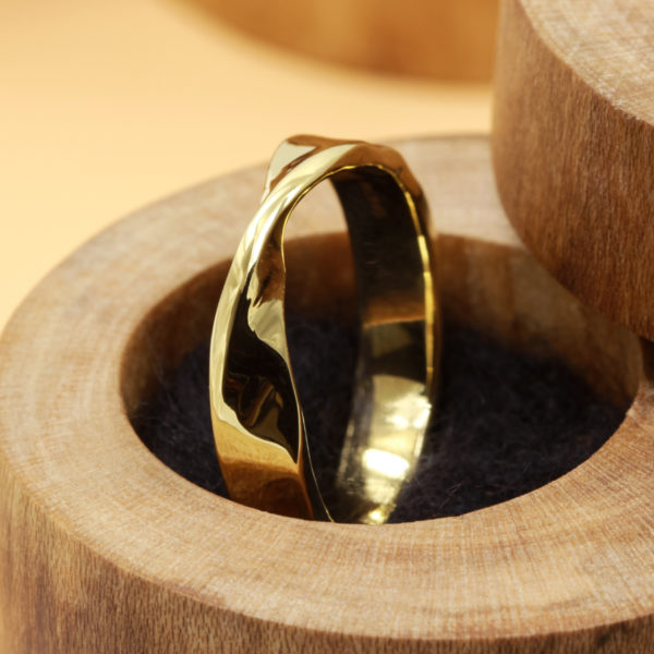 Recycled 18ct Gold Ring with a single twist