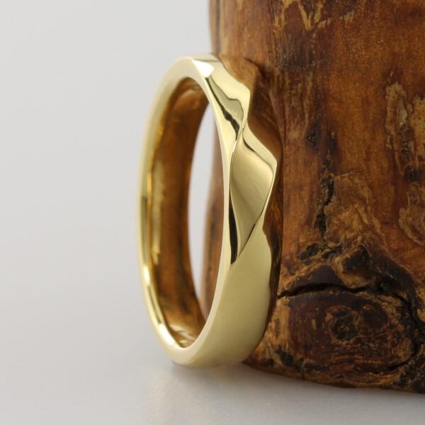 Custom 18ct Gold Twist Ring