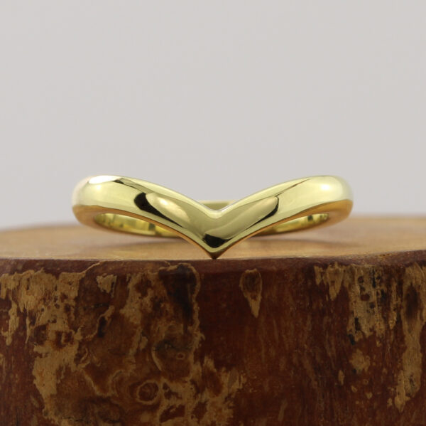 Recycled 18ct Gold Wishbone Wedding Ring