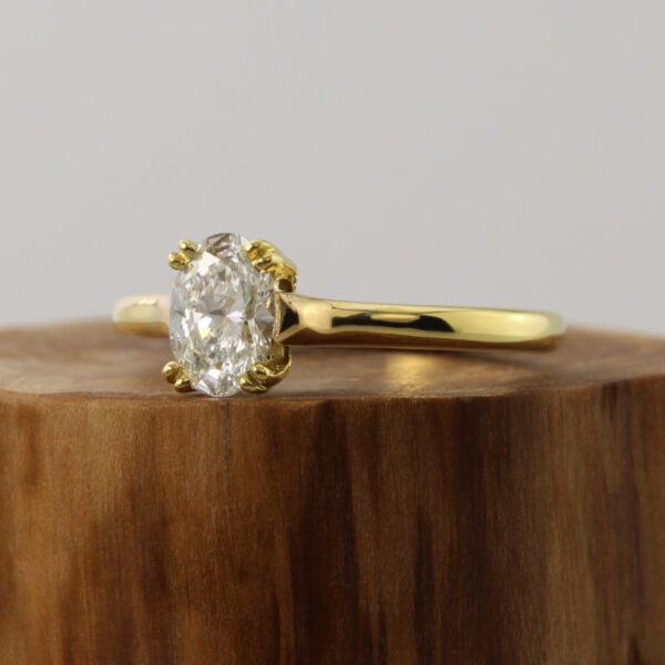 Unique 18ct Gold Oval Solitaire Engagement Ring