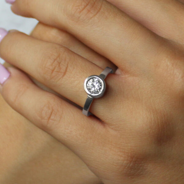 Ethical 950 Platinum Wedfit Engagement Ring