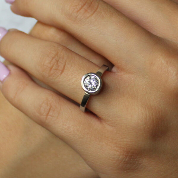 Bespoke 18ct White Gold Wedfit Engagement Ring