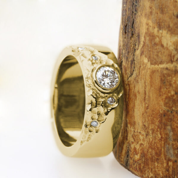 Ethical 18ct Gold Sun and Mountain Ring