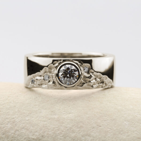 Ethical 18ct White Gold Sun and Mountain Ring