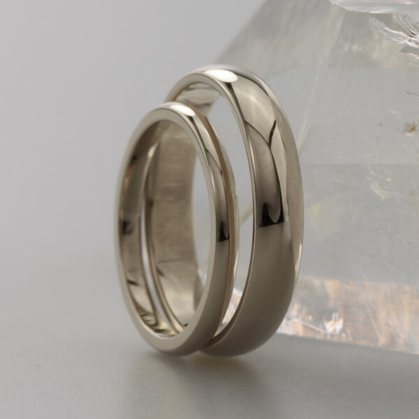 Sustainable 18ct White Gold Polished D Shape Wedding Rings