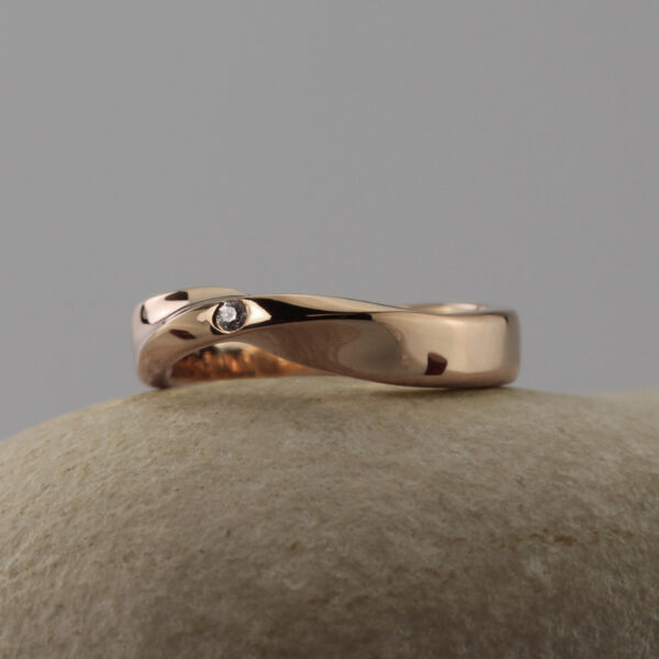 Recycled 18ct Rose Gold Twisted Diamond Wedding Ring