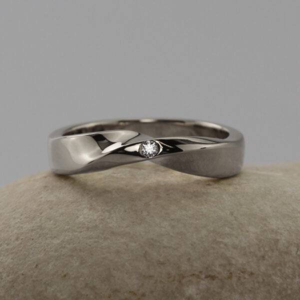 Unique 950 Platinum Twisted Diamond Wedding Ring