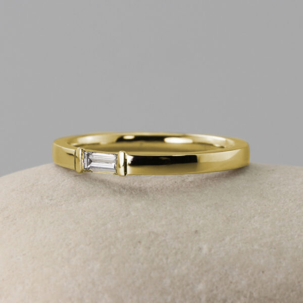 Unique 18ct Gold Baguette Diamond Engagement Ring