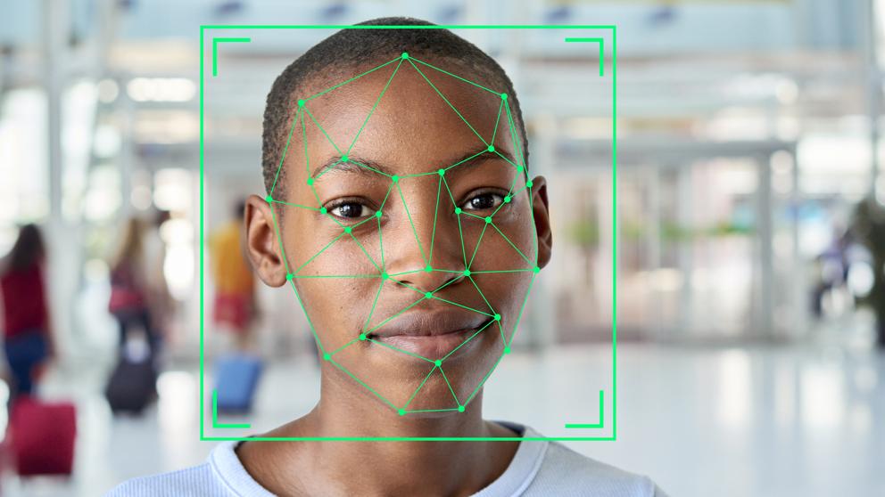IBM y Amazon abjuran de la tecnología de reconocimiento facial por su sesgo racista