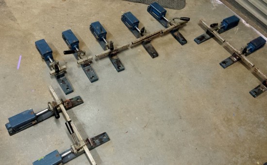 R3308 stretching clamps 550x341 1
