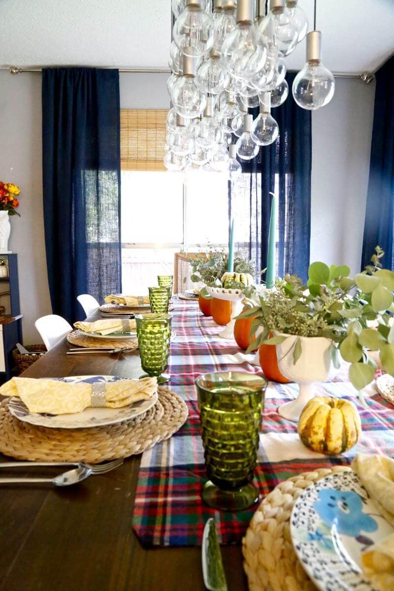 How to get your home guest ready and have your table setting all prepped and planned for Thanksgiving - long before the big day. Great ideas for decorating your table for Thanksgiving! This tablescape is beautiful! 