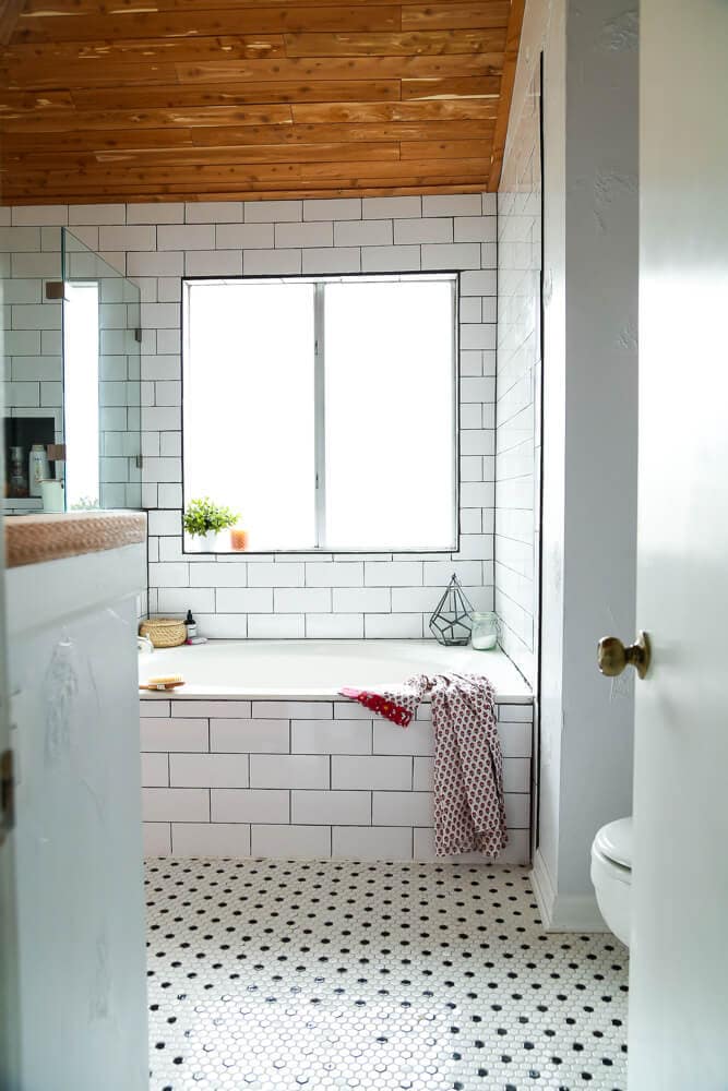 This master bathroom is so serene and relaxing! There are tons of great ideas for how to make your bathroom the most relaxing place in your home.