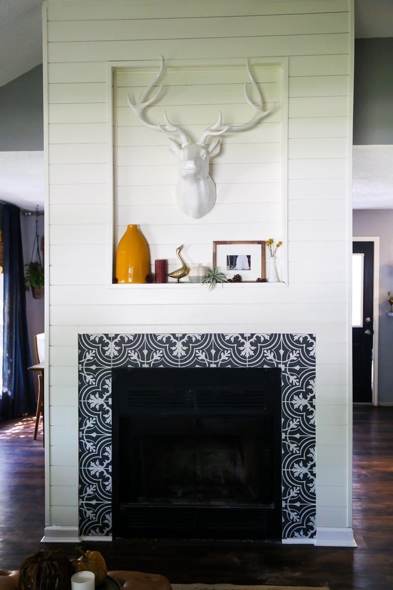 Easy DIY fireplace makeover - how to totally transform your fireplace with shiplap! 
