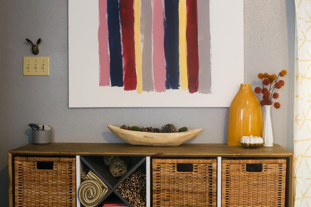 A guide to styling a fall entryway table
