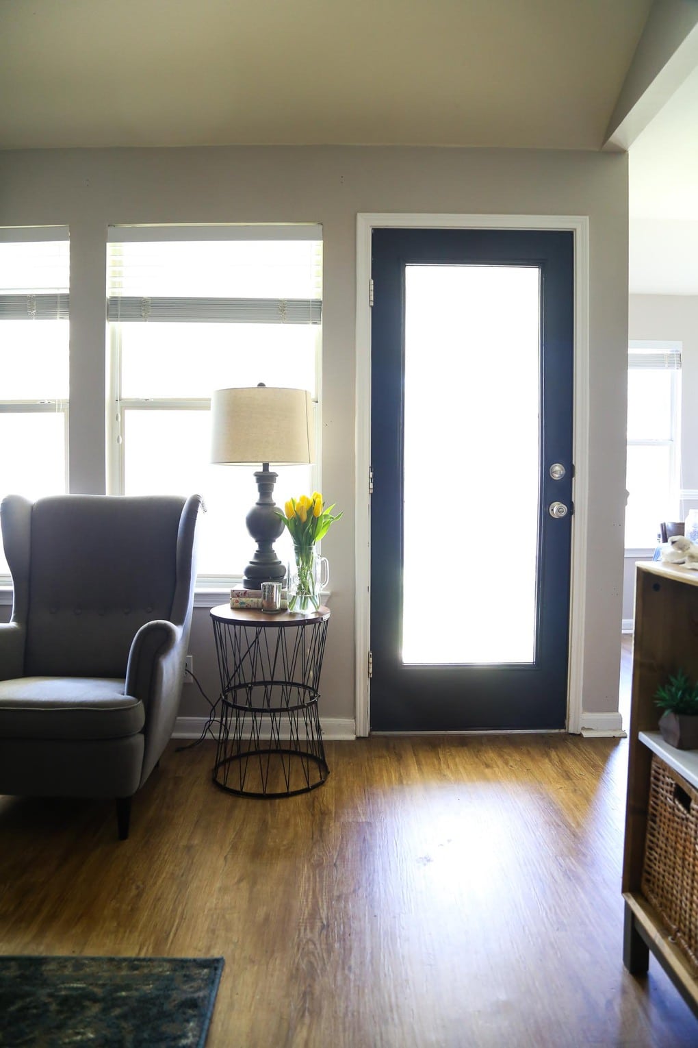 A gorgeous back door makeover with HANDy Paint - tips and tricks for painting an exterior door
