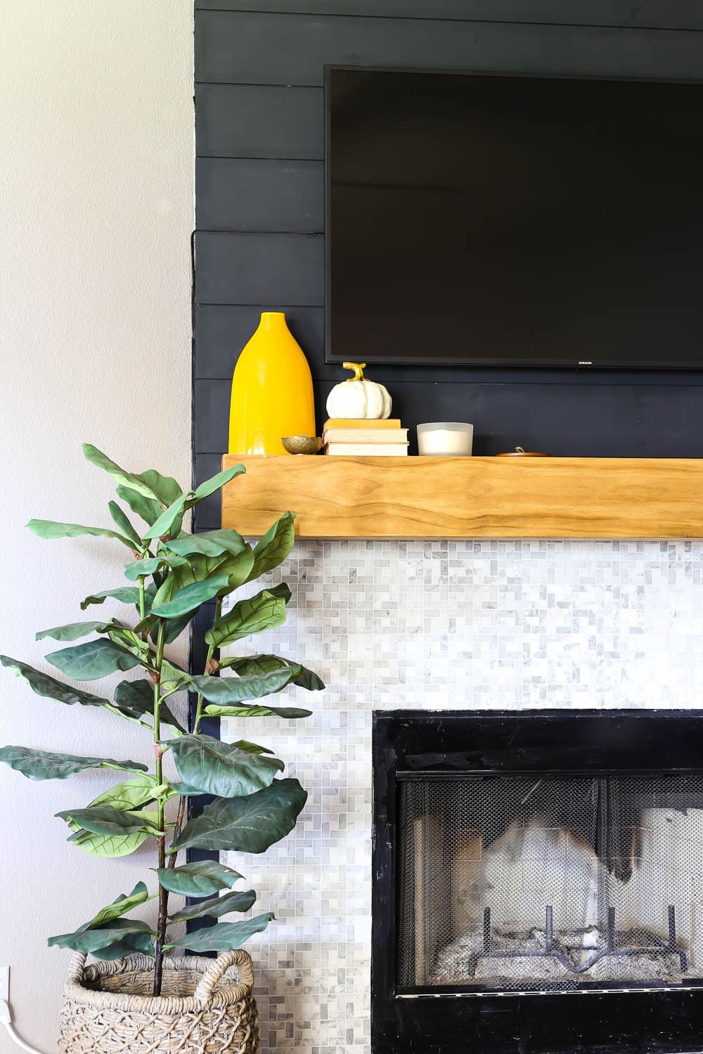 shiplap fireplace makeover