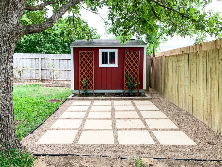 paver and pea gravel patio