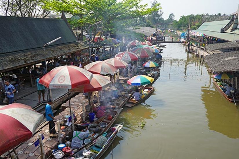 Mercado flotante Tha Kha