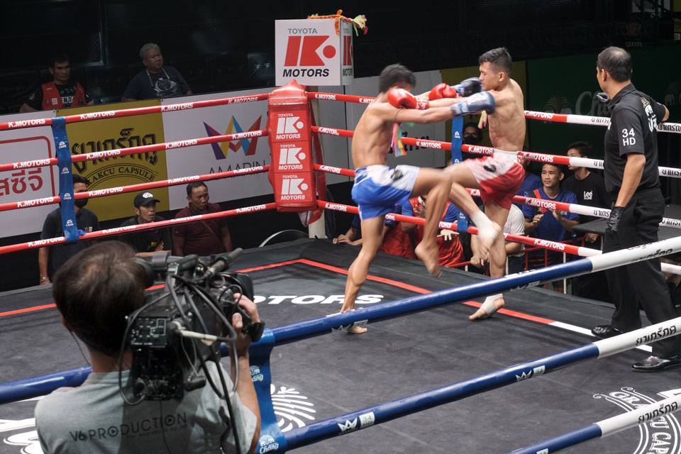Combate de Muay Thai en Bangkok