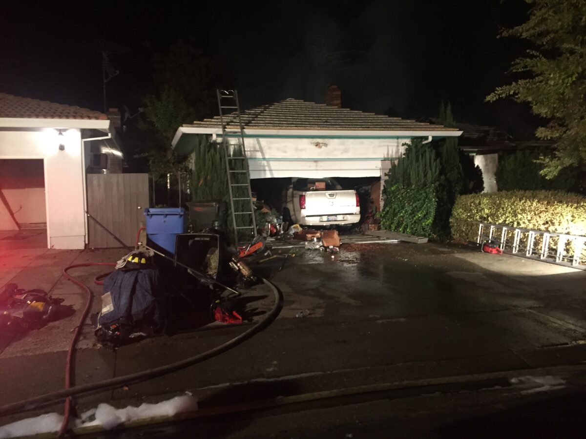 2-alarm house fire burns in South Sacramento