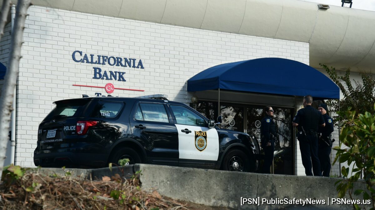 Bank robber strikes at Arden bank, at very busy instersection