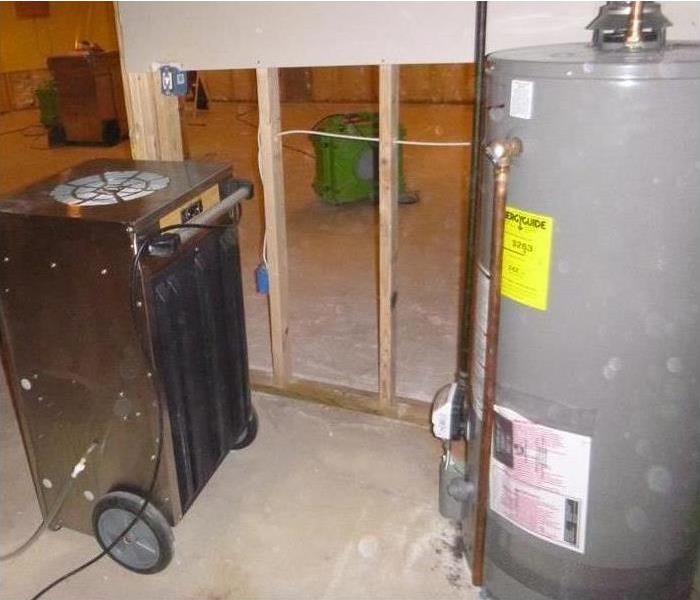 Water Heater Leak Leads To Mold Servpro Tackles The Job With Hepa
