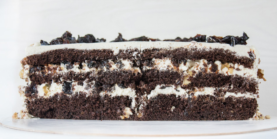 торт шоколадно-черносливовый