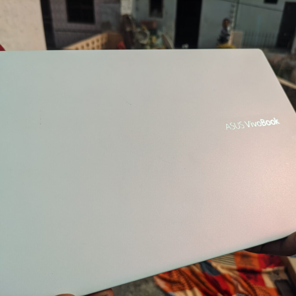 Asus Vivobook S13 Design quality