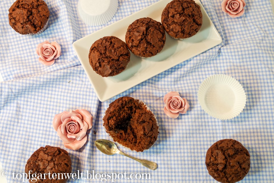 einfache, schnelle und saftige Schokoladenmuffins - Foodblog Topfgartenwelt