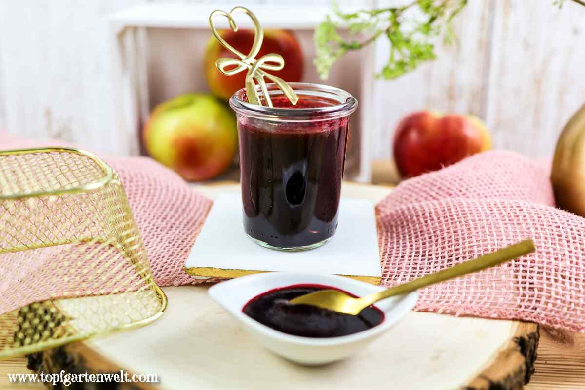 Apfel-Holunder-Marmelade | Holunder-Konfitüre - schmeckt wie bei Oma - Foodblog Topfgartenwelt