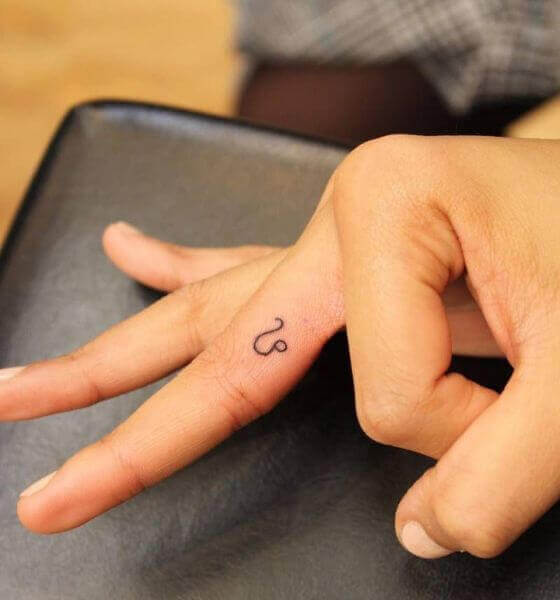 40 Best Finger Tattoo Ideas For Women | Unique Tattoo Designs For Female (37)
