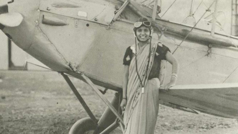 भारत की पहली महिला पायलट कौन थी