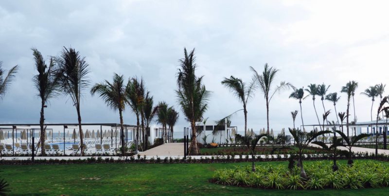 RIU hotel Sri Lanka review - hotel grounds