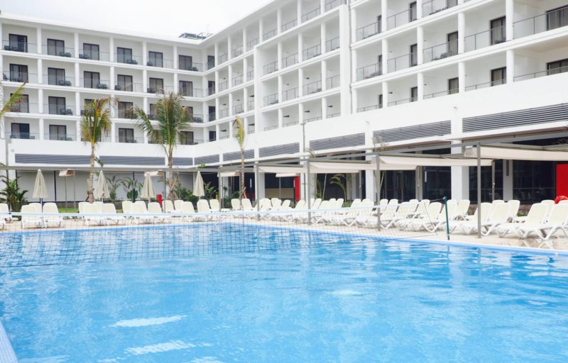 RIU Sri Lanka hotel review - volleyball pool