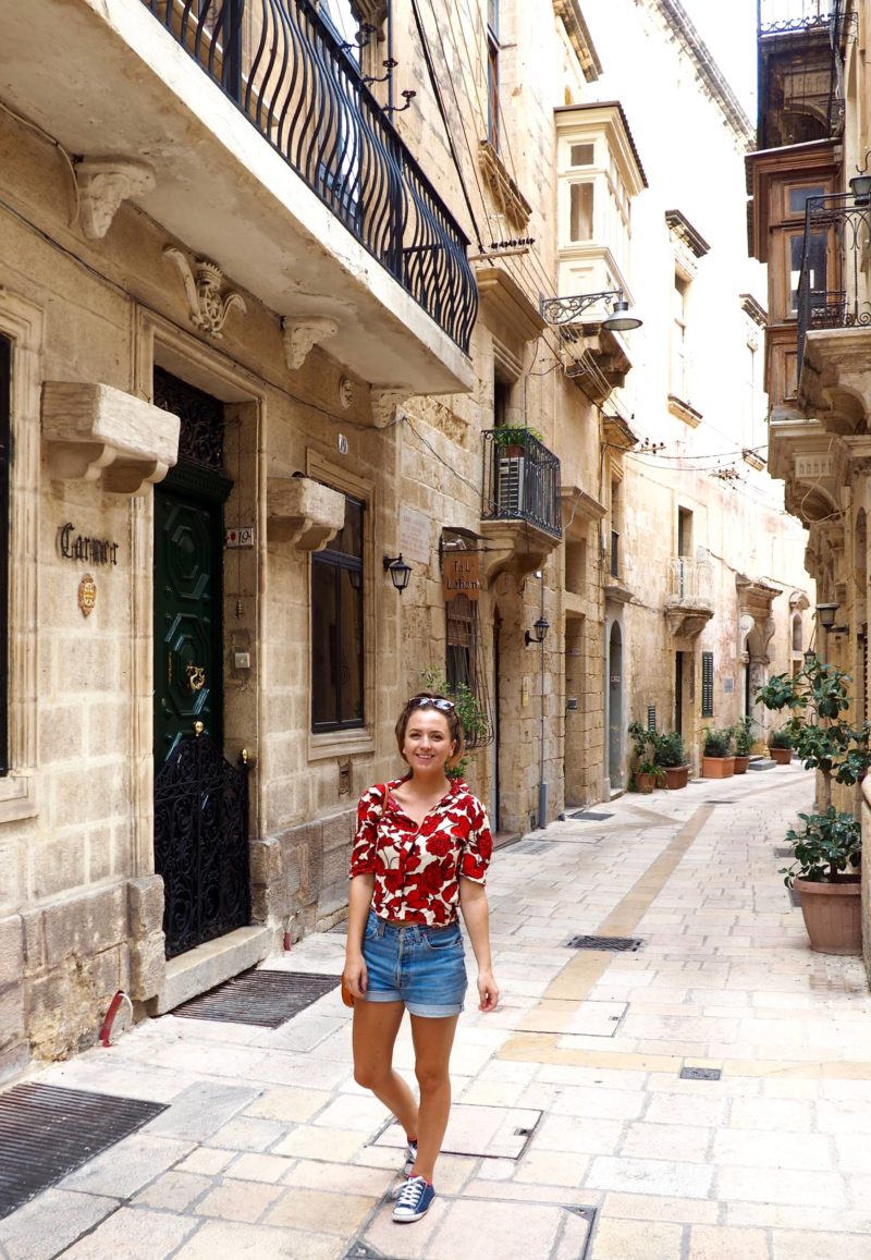 Travel blogger in Malta