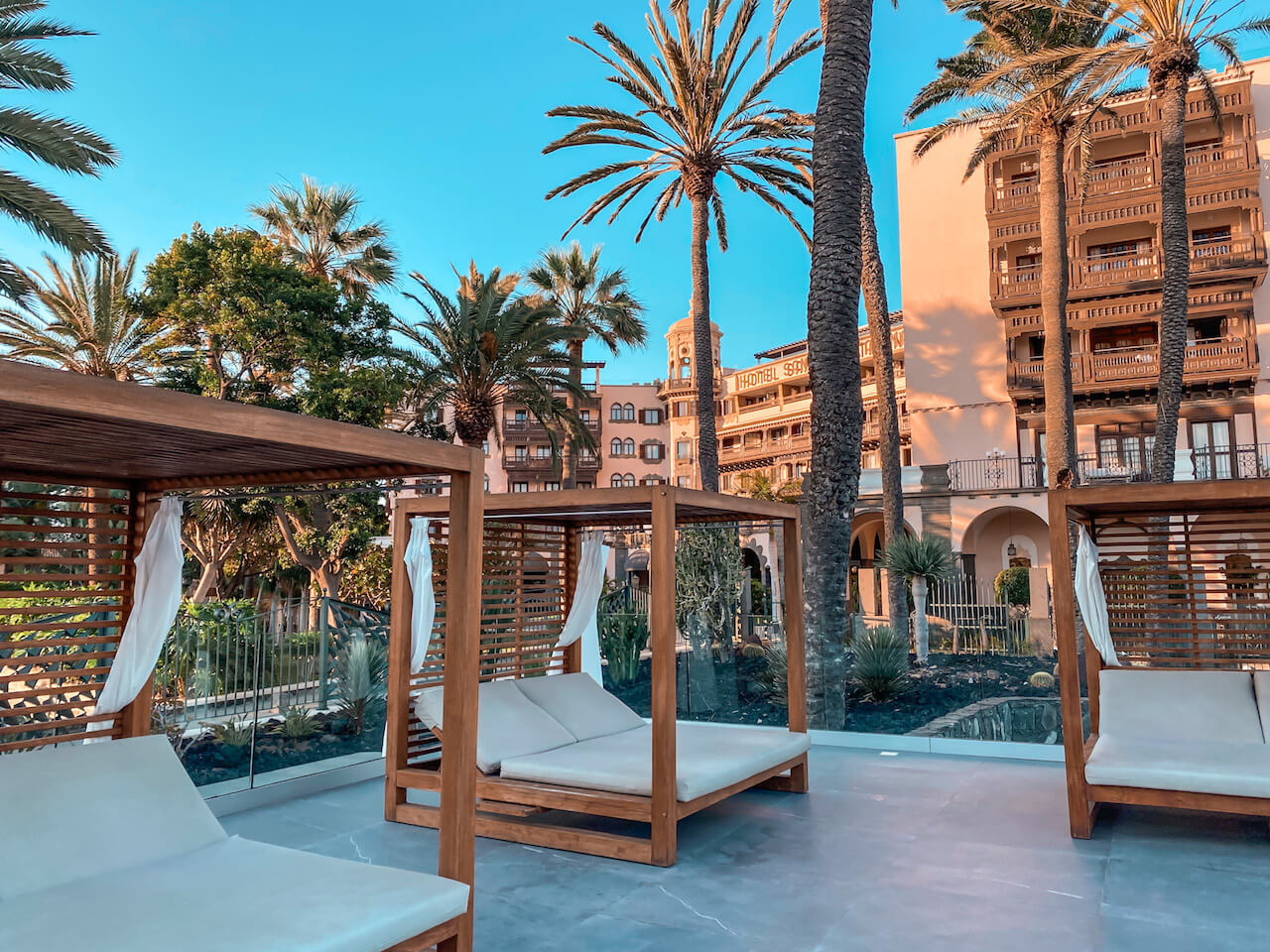 Bali beds around Pool at Santa Catalina Hotel in Las Palmas de Gran Canaria