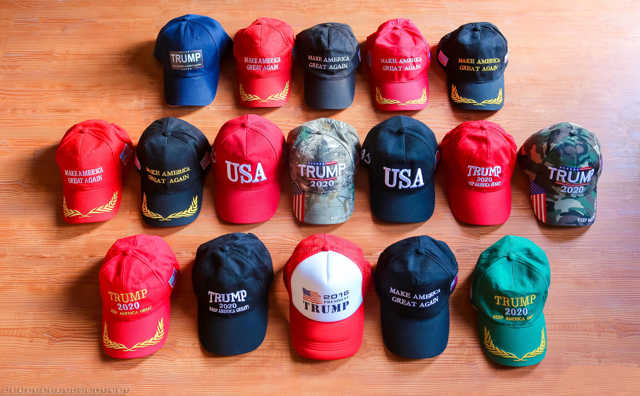 Một số mẫu nón thêu theo yêu cầu được sử dụng cho chiến dịch bầu cử mỹ năm 2020